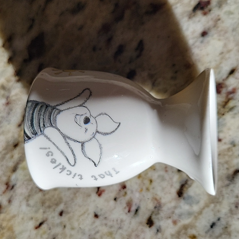 Piglet egg cup